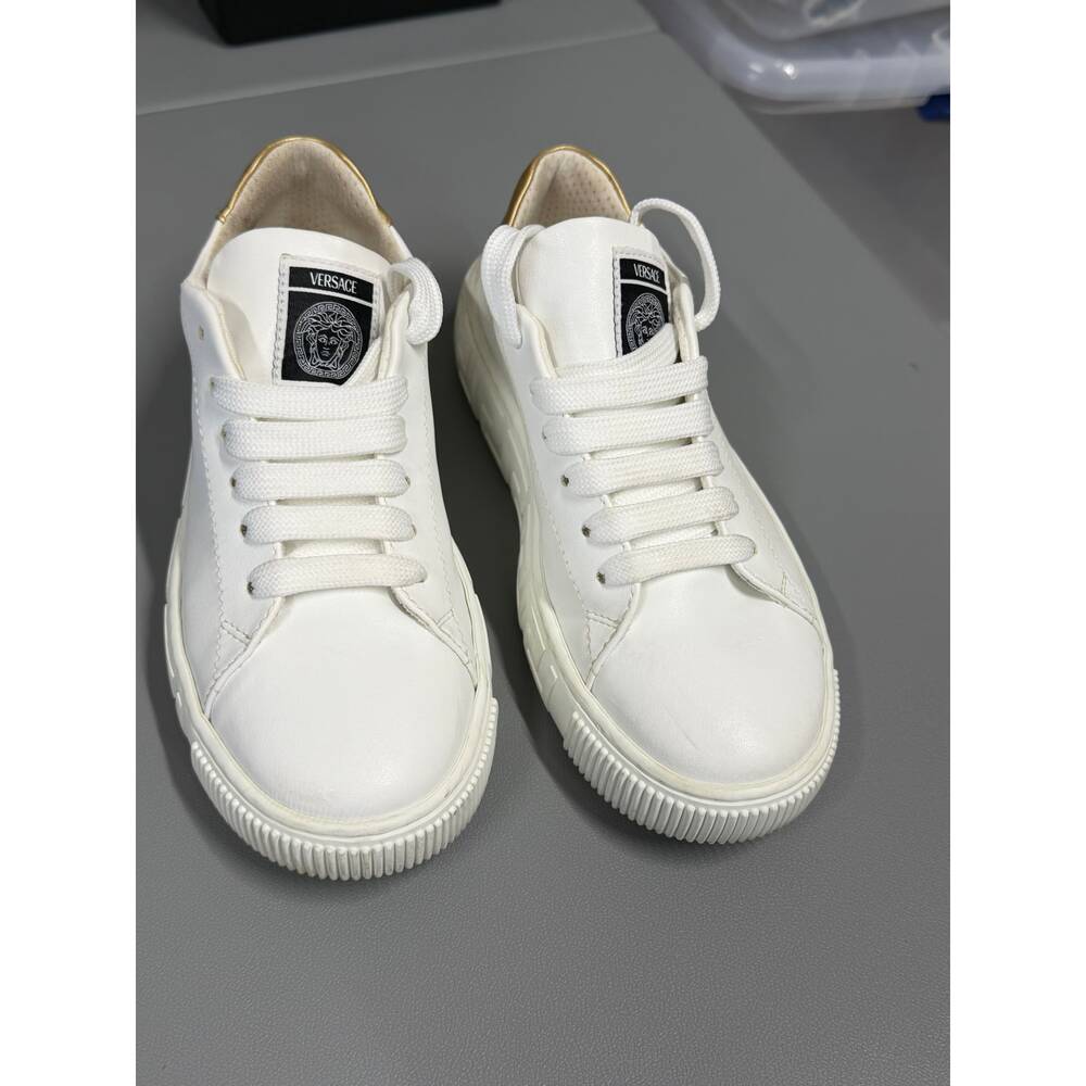 Versace Kids Greca Low Top Sneakers White Gold Heel